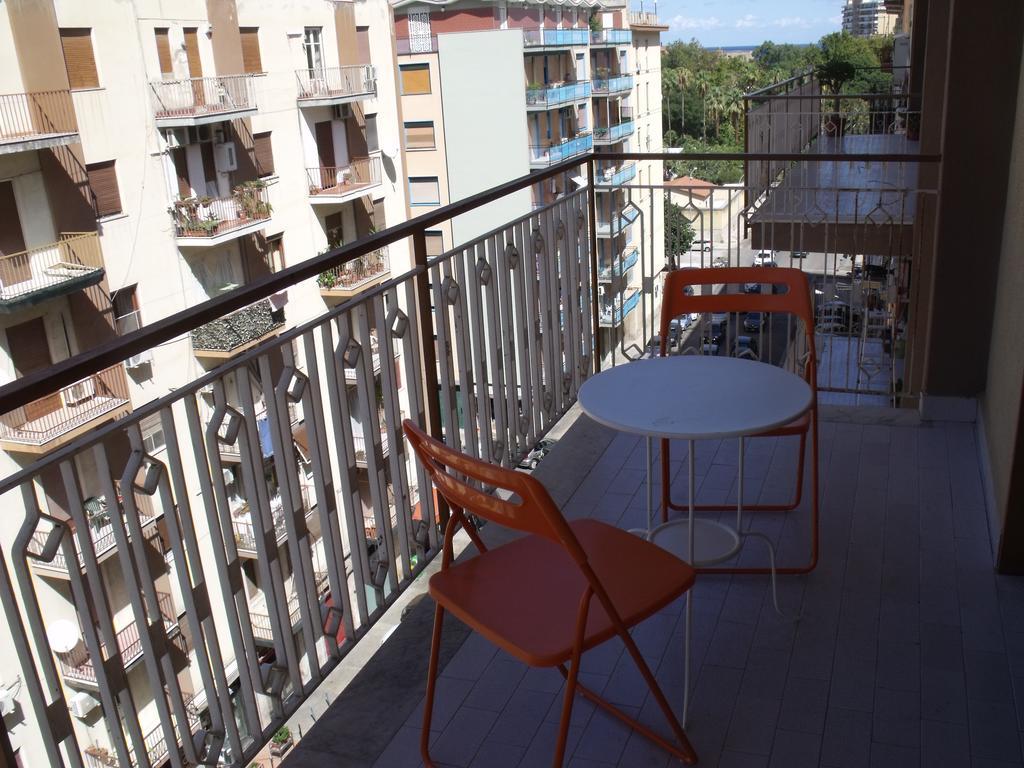 A Tre Passi Dal Centro Hotel Palermo Exterior foto